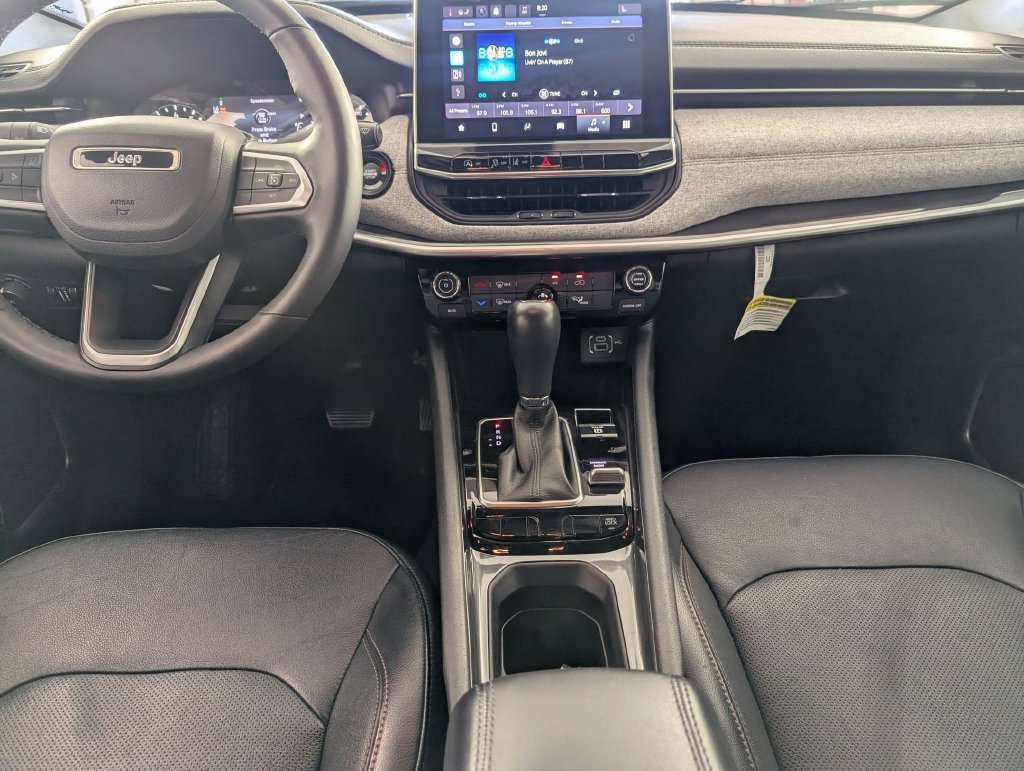Used 2023 Jeep Compass Latitude AWD/4WD image 24
