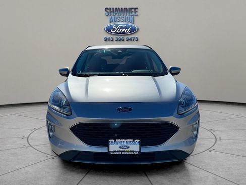 Used 2022 Ford Escape SEL image 2