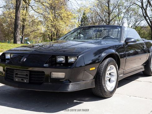 Used 1989 Chevrolet Camaro LT RWD image 14