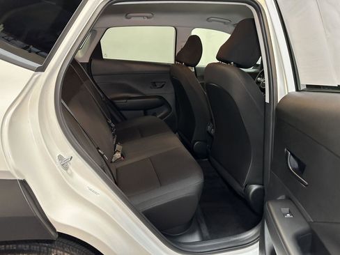 Used 2025 Hyundai Kona SEL image 36