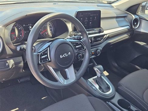 Used 2023 Kia Forte LXS FWD image 2