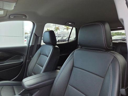Used 2024 GMC Terrain SLT AWD/4WD image 21