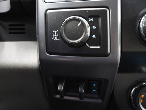 Used 2022 Ford F250 XLT w/ XLT Premium Package AWD/4WD image 45