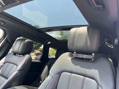 Used 2019 Land Rover Range Rover Sport HSE AWD/4WD image 36