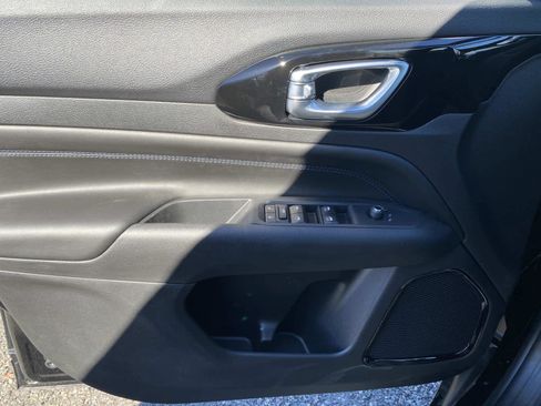 New 2026 Jeep Compass Limited image 14