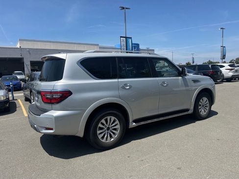 Used 2024 Nissan Armada SV AWD/4WD image 3