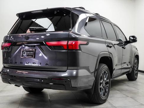 Used 2024 Toyota Sequoia Platinum AWD/4WD image 12