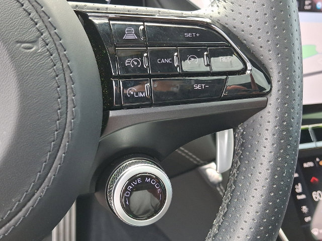 Used 2025 Maserati Grecale Modena AWD/4WD image 21