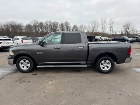Used 2017 RAM 1500 Classic SLT image 2