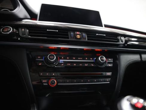 Used 2018 BMW X5 M AWD/4WD image 28