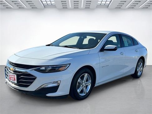 Used 2023 Chevrolet Malibu LS w/ Driver Confidence Package image 8