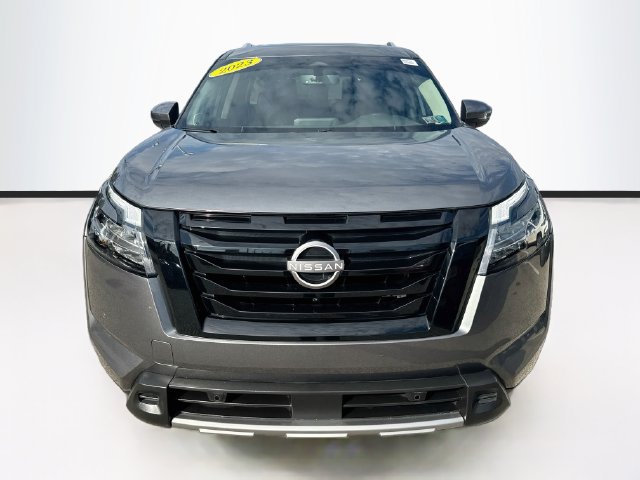Used 2023 Nissan Pathfinder SL w/ SL Premium Package AWD/4WD image 2