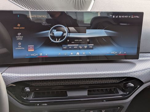 New 2026 BMW 330i xDrive Sedan w/ M Sport Package image 25