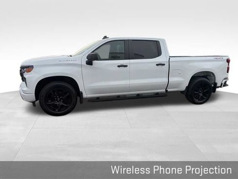 Used 2023 Chevrolet Silverado 1500 Custom AWD/4WD image 9