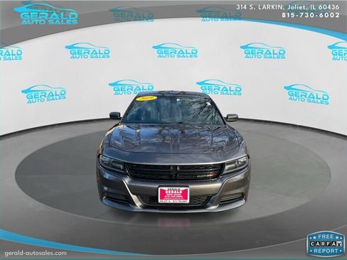 Used 2019 Dodge Charger SXT w/ Leather Interior Group image 2