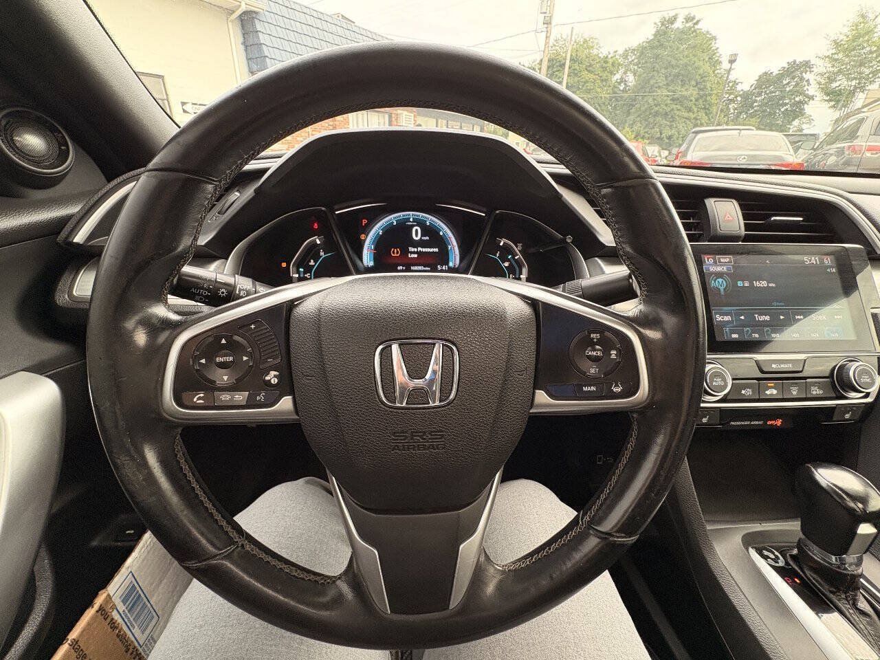 Used 2016 Honda Civic Touring image 21