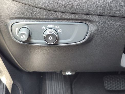 Used 2022 Chevrolet Equinox LT FWD image 18