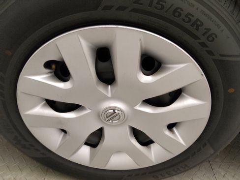 Used 2020 Nissan Rogue Sport S FWD image 31