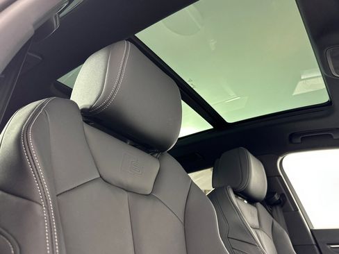 Used 2025 Audi Q3 2.0T Premium image 16