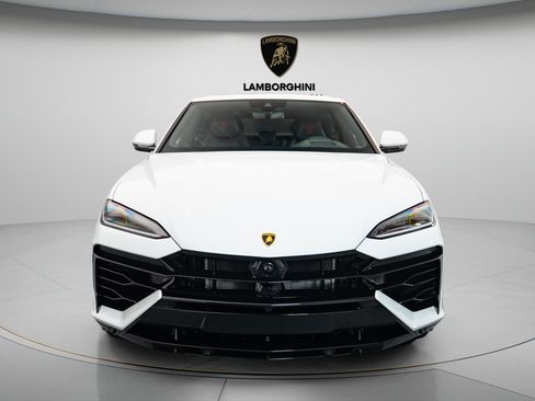 Used 2025 Lamborghini Urus SE AWD/4WD image 2