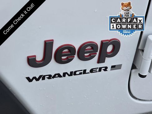 Used 2025 Jeep Wrangler Unlimited Rubicon AWD/4WD image 35