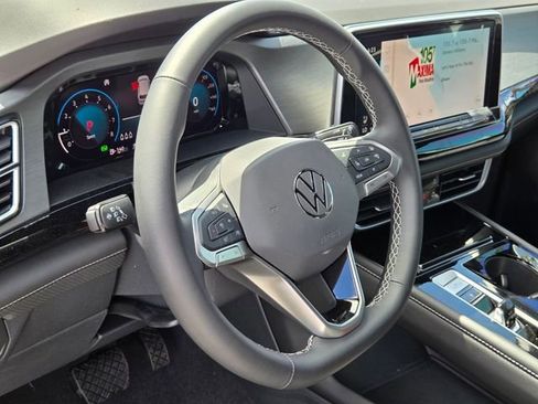 New 2026 Volkswagen Atlas Cross Sport SE FWD image 10