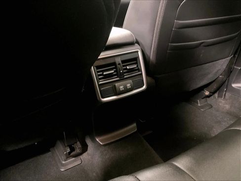 Used 2020 Subaru Forester Limited image 28