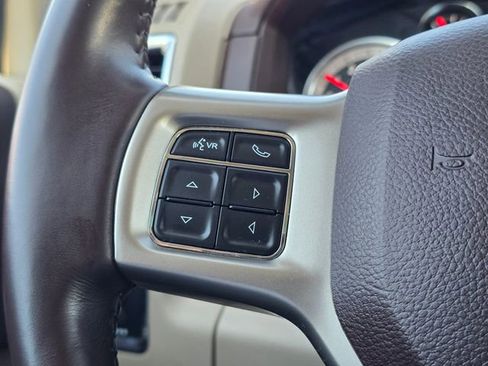 Used 2018 RAM 1500 Laramie AWD/4WD image 32