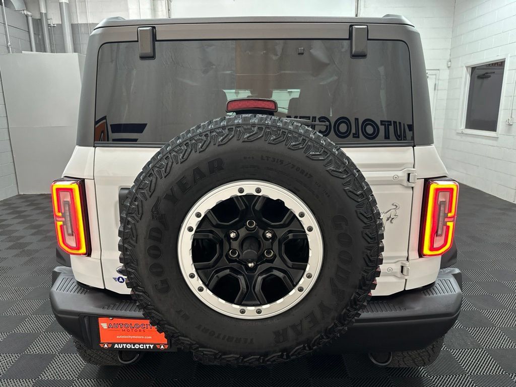 Used 2023 Ford Bronco Badlands w/ Sasquatch Package AWD/4WD image 9