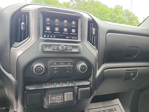 Used 2021 Chevrolet Silverado 1500 Custom AWD/4WD image 17