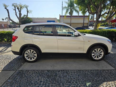 Used 2017 BMW X3 sDrive28i RWD image 4