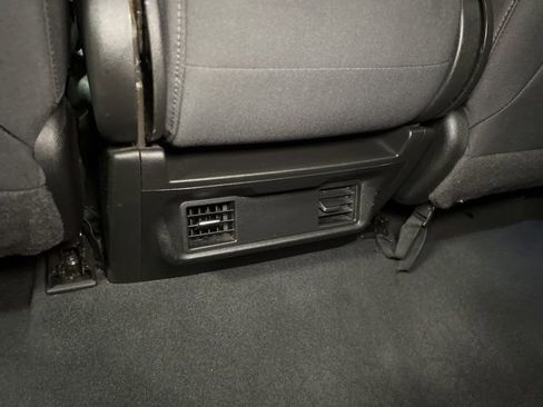 Used 2022 Chevrolet Silverado 1500 Custom image 46