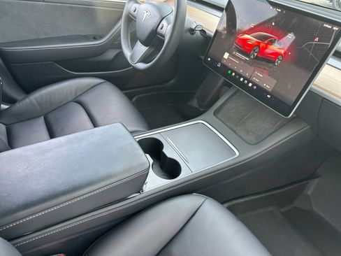 Used 2023 Tesla Model 3 Standard Range image 15