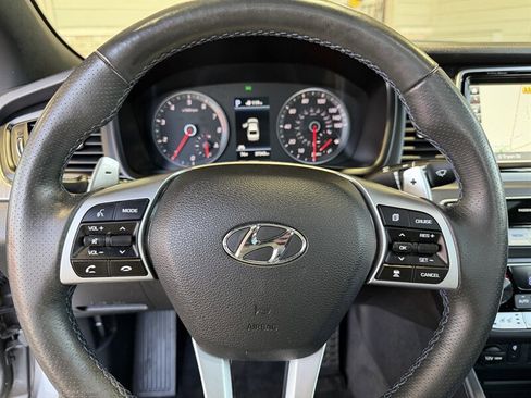 Used 2019 Hyundai Sonata Limited image 23