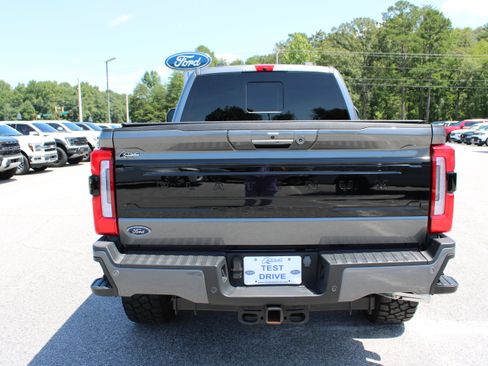 Used 2024 Ford F250 Platinum AWD/4WD image 7