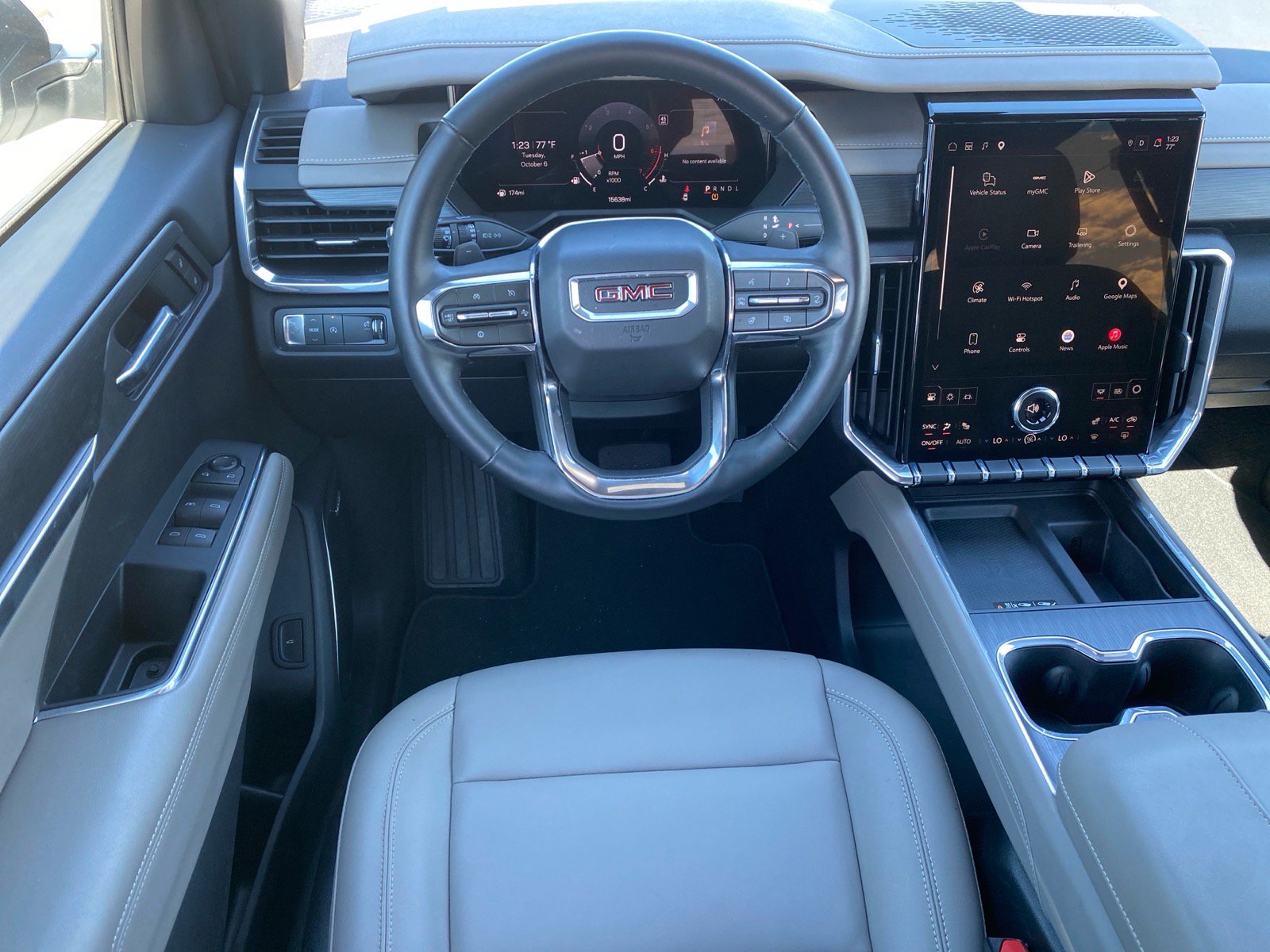 Used 2026 GMC Acadia Elevation w/ Elevation Premium Package FWD image 16
