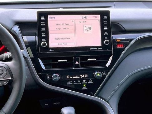 Used 2023 Toyota Camry XSE image 6