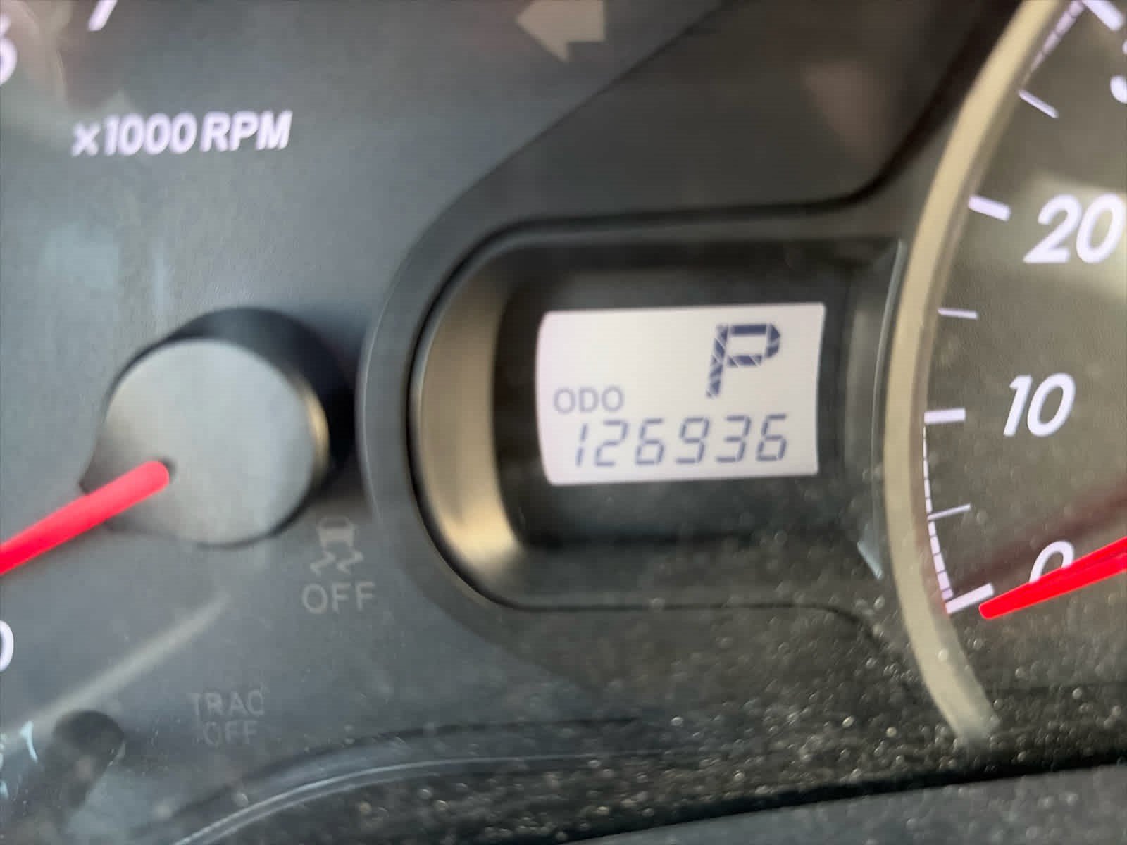 Used 2012 Toyota Sienna LE w/ Towing Pkg FWD image 9