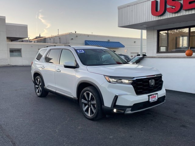 Used 2024 Honda Pilot Touring image 2