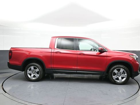 Certified 2025 Honda Ridgeline RTL image 5