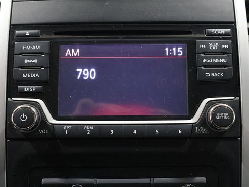 Used 2017 Nissan Frontier SV image 24