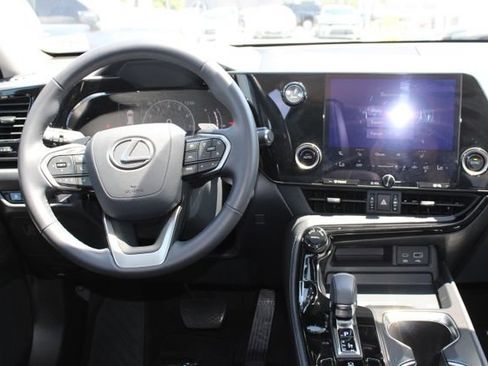 Certified 2025 Lexus NX 250 FWD w/ Accessory Package (2T) image 14
