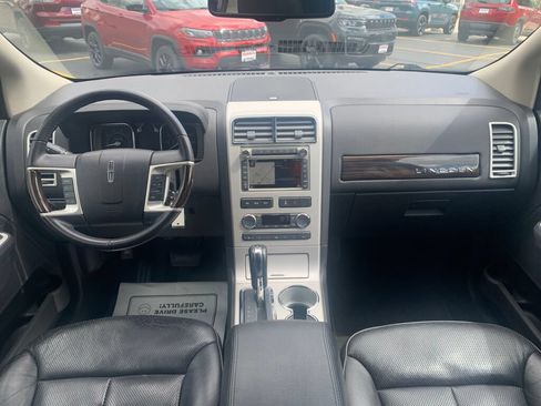 Used 2009 Lincoln MKX AWD image 28
