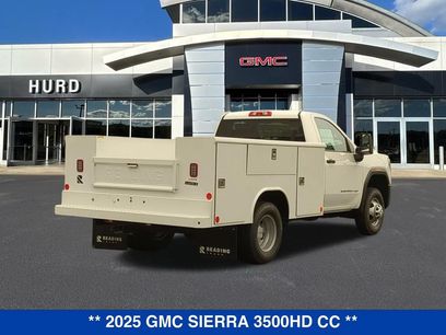 New 2025 GMC Sierra 3500 Pro w/ Convenience Package