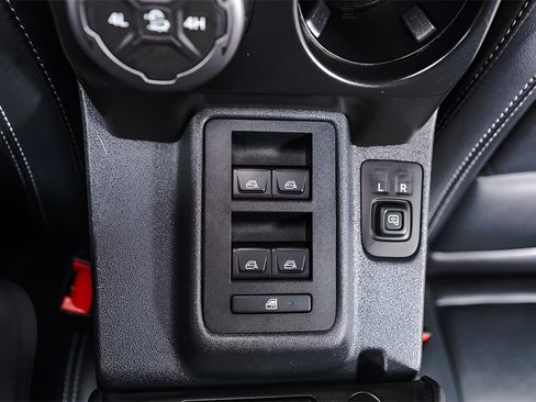 Used 2025 Ford Bronco Outer Banks image 19