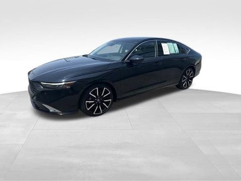 Certified 2025 Honda Accord Touring image 3
