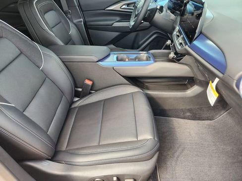New 2026 Chevrolet Equinox EV LT w/ Convenience Package II FWD image 24