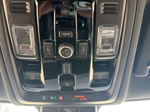 New 2026 Chevrolet Suburban High Country AWD/4WD image 37