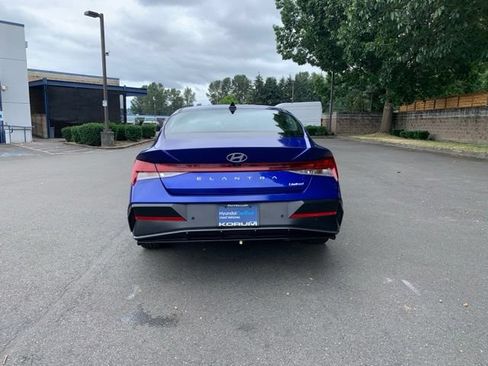 Certified 2024 Hyundai Elantra Limited FWD image 4