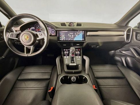 Certified 2023 Porsche Cayenne Platinum Edition AWD/4WD image 22